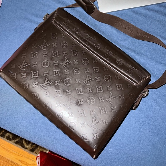 Louis Vuitton messenger bag/ computer bag - Picture 2 of 4